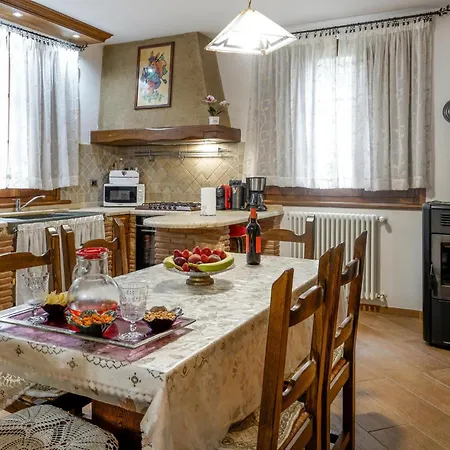 Holiday home Stunning In Pontemazzori With Kitchen *